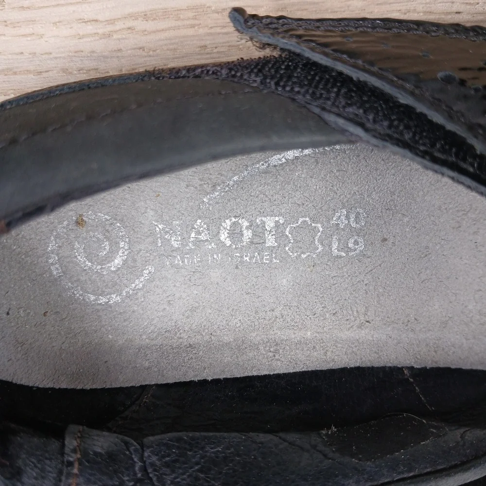 Naot Mary Jane Shoes Women 8 Black Leather Patent Hook Loop Comfort Flat